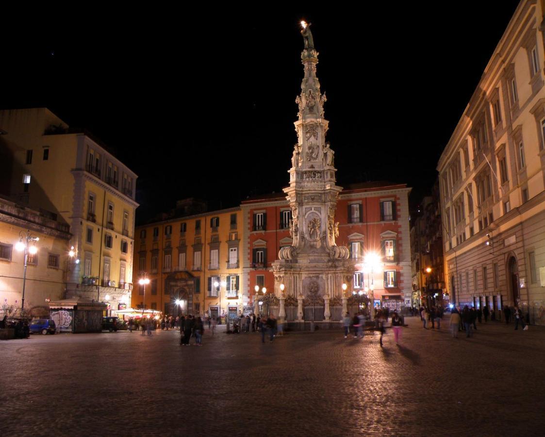 Suite San Gennaro Napoli Bagian luar foto